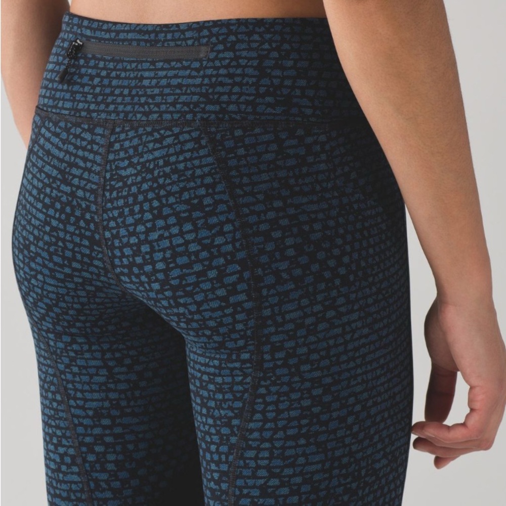 Lululemon Pace Rival Crop (19")
Shatter Weave Desert Teal Alberta Lake / Black - Picture 8 of 8
